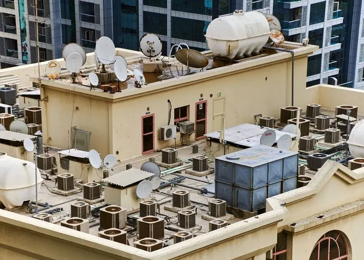 HVAC and mechanical technicians on a commercial project