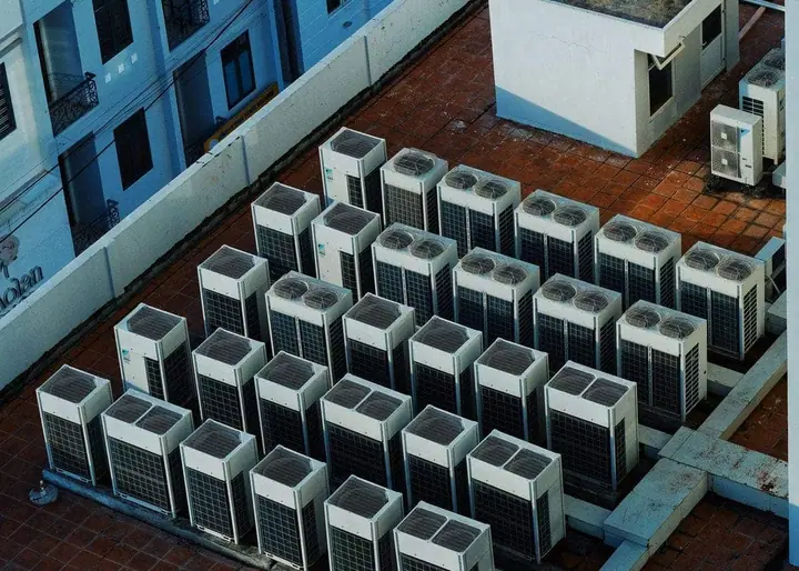 HVAC and mechanical technicians on a commercial project